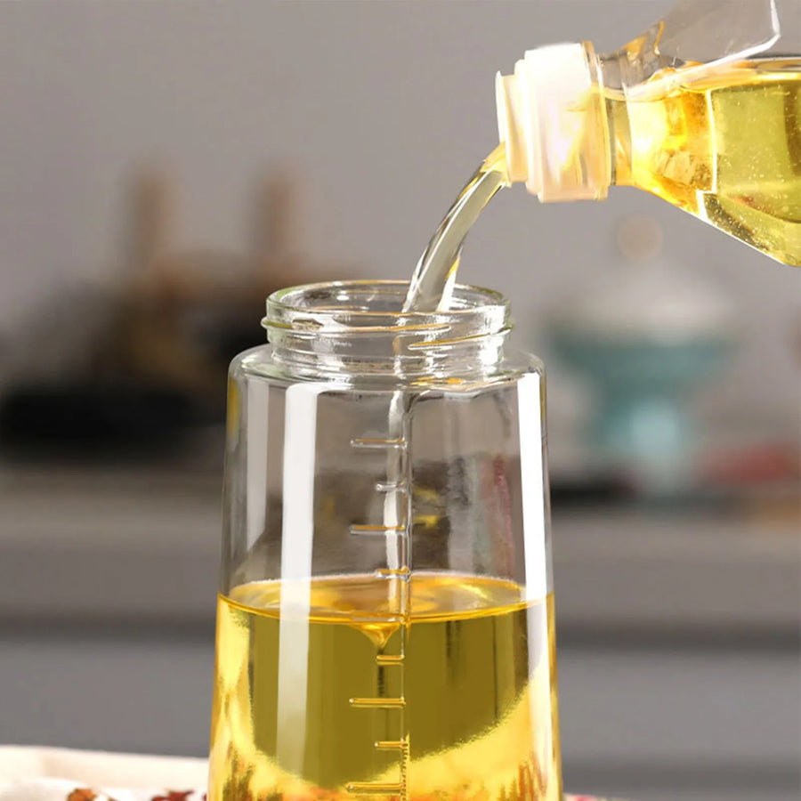 Glass Oil Bottle & Dispenser Jug Dual-purpose Oil Dispenser For Pouring And Spraying, High-pressure sprayer for even oil distribution 450ml (random color)